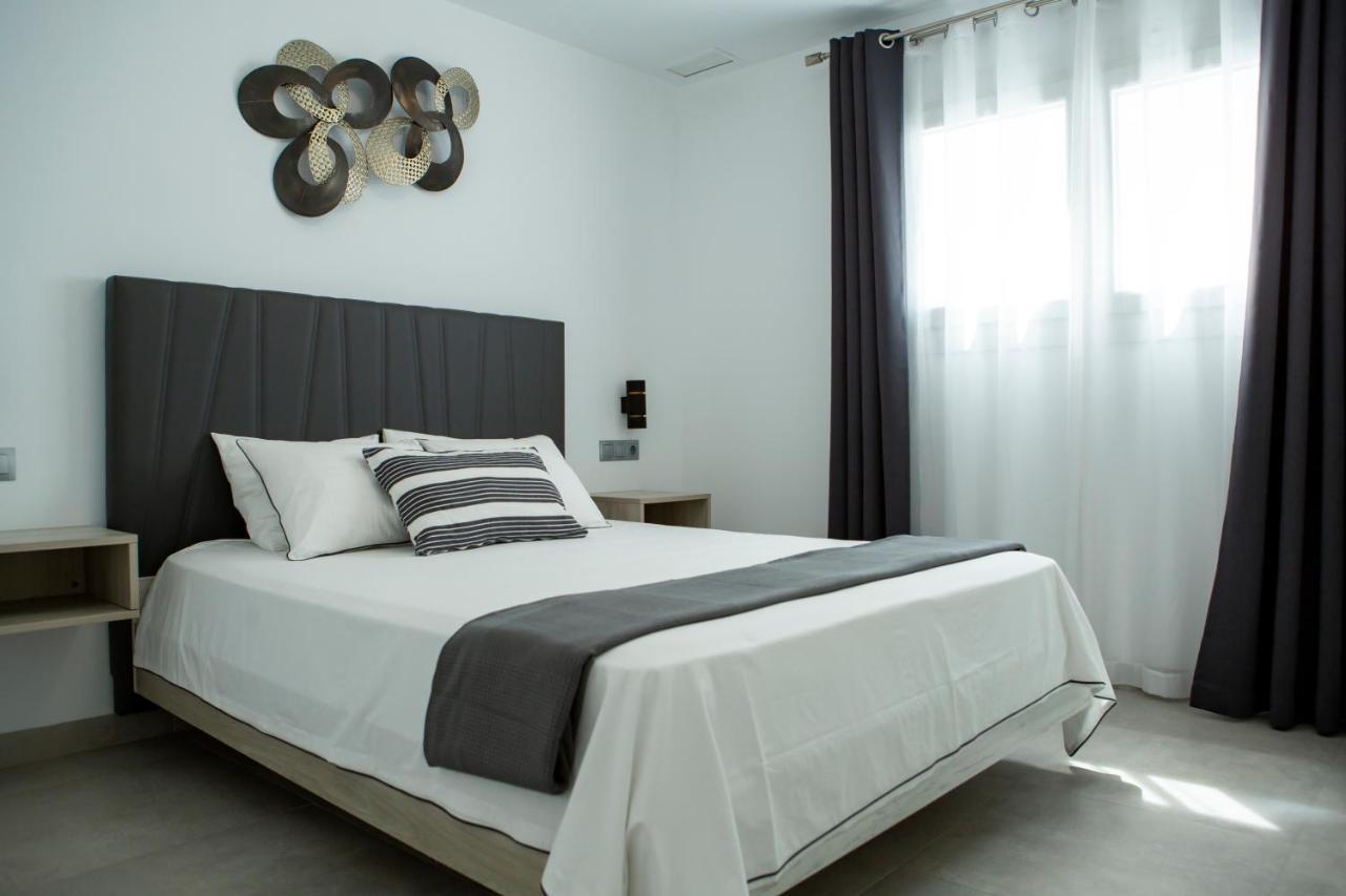 Apartamentos Aponiente Кониль-де-ла-Фронтера Экстерьер фото