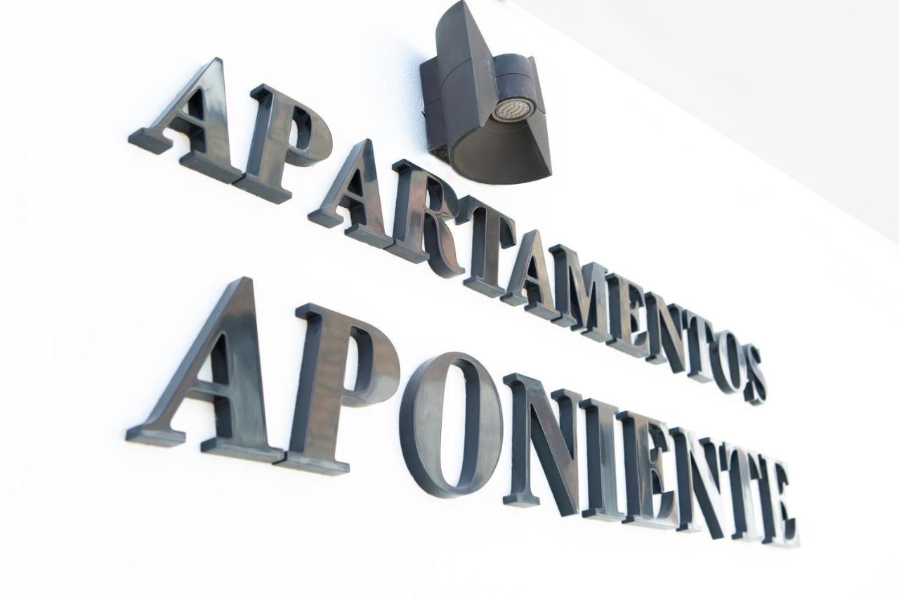 Apartamentos Aponiente Кониль-де-ла-Фронтера Экстерьер фото