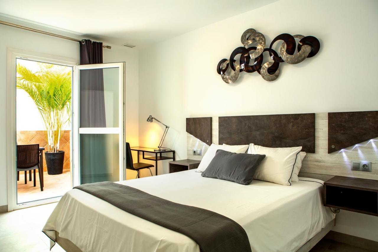 Apartamentos Aponiente Кониль-де-ла-Фронтера Экстерьер фото