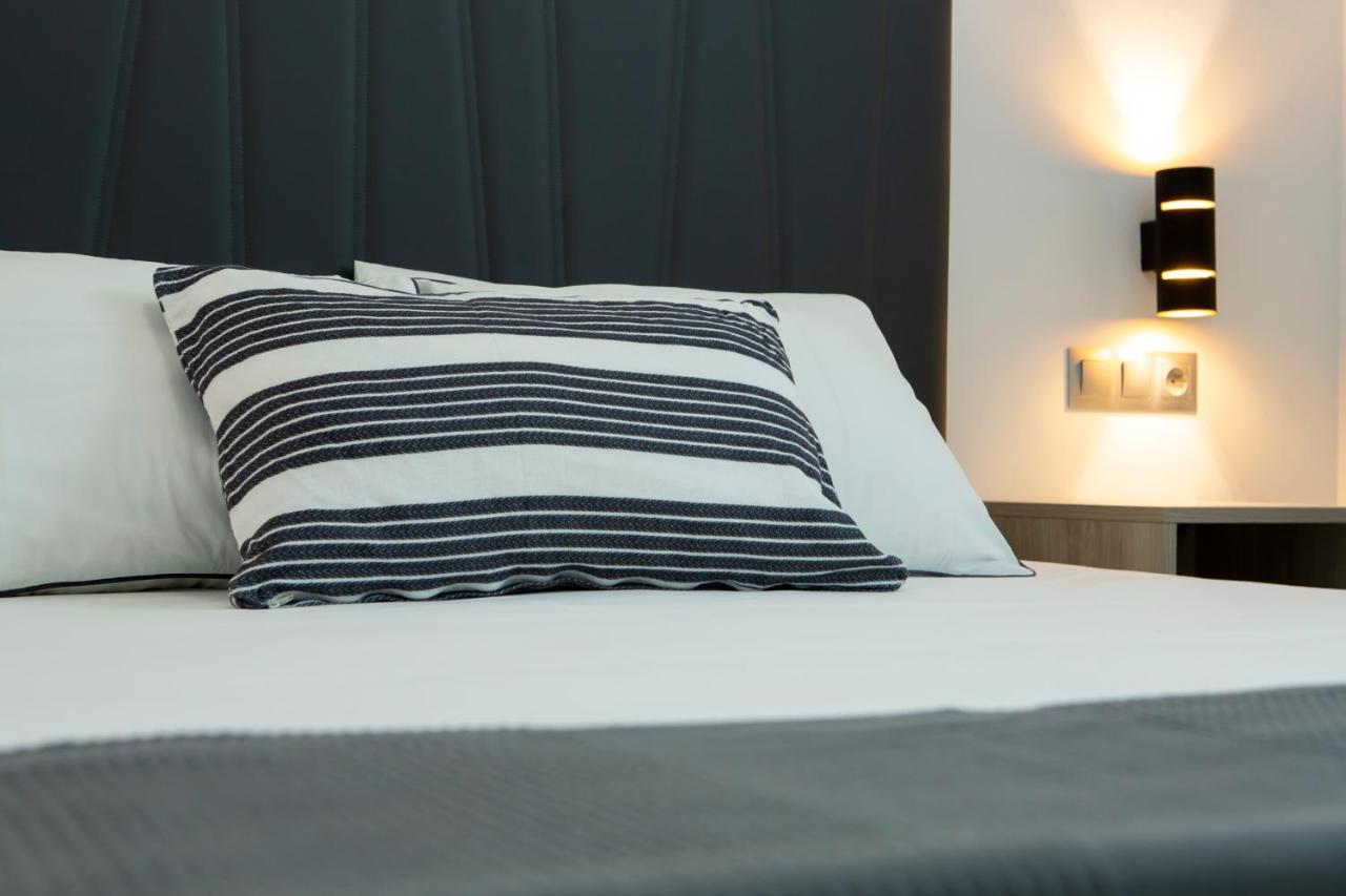 Apartamentos Aponiente Кониль-де-ла-Фронтера Экстерьер фото